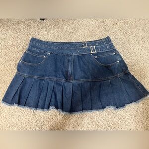 Shein 4XL Medium Wash Denim Mini Skirt with Pleats, Buckle Belts, and Pockets